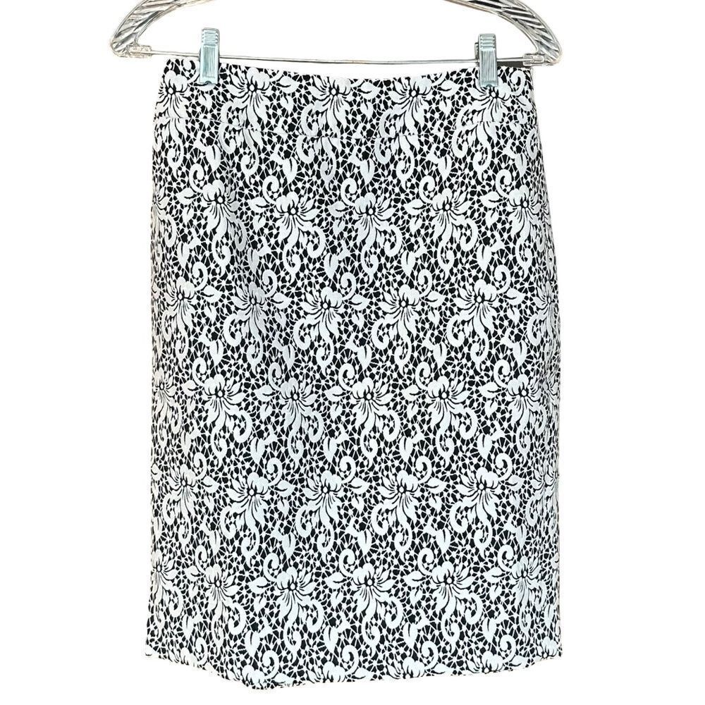 Nine West Pencil Skirt Lined Black White Floral Pattern Size 6